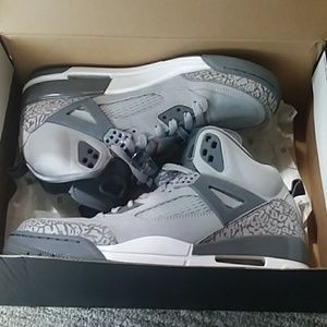Mens jordan  size 9.5